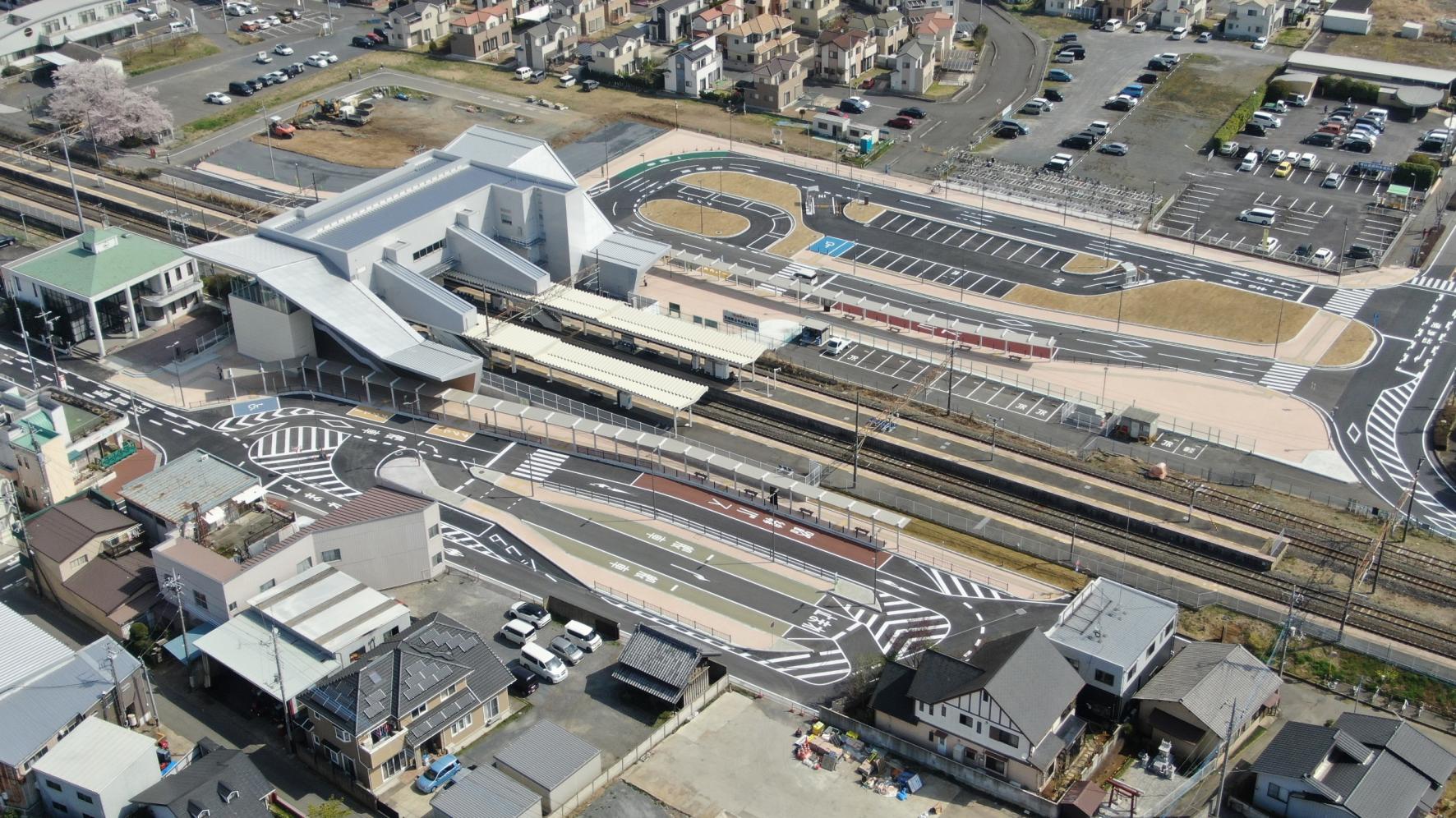 心の玄関口となる駅写真1。