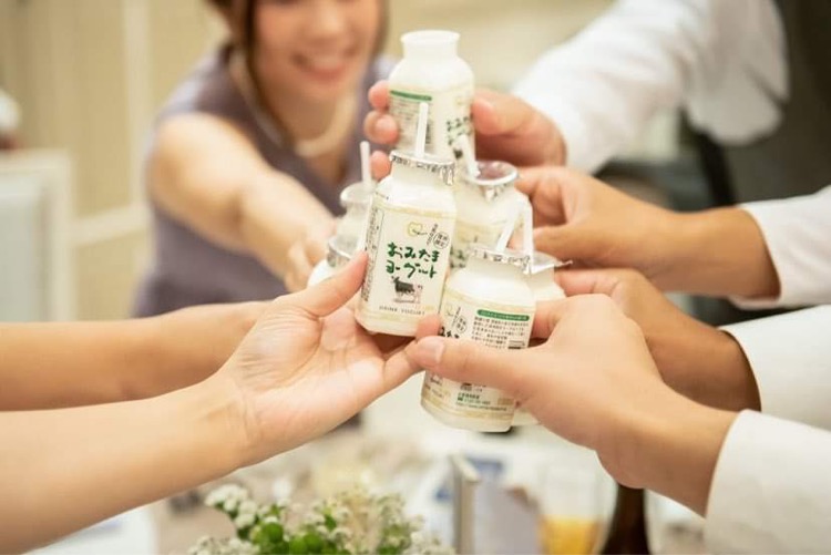 おみたまヨーグルトで乾杯